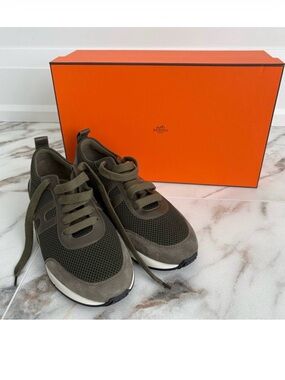 💯 % Authentic Women Hermes